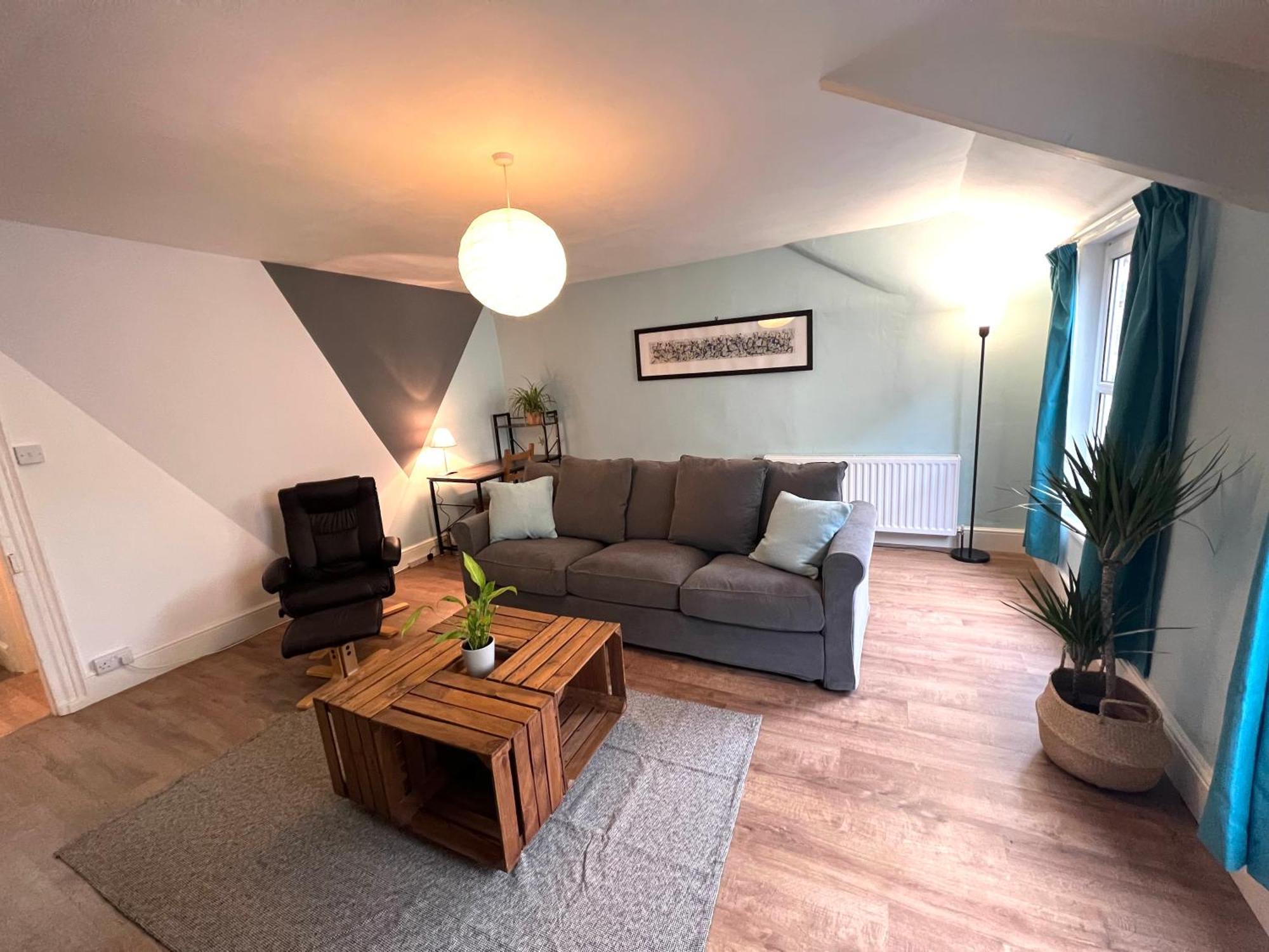 A Spacious 2 Bed Flat In Kingsbridge Town Dış mekan fotoğraf