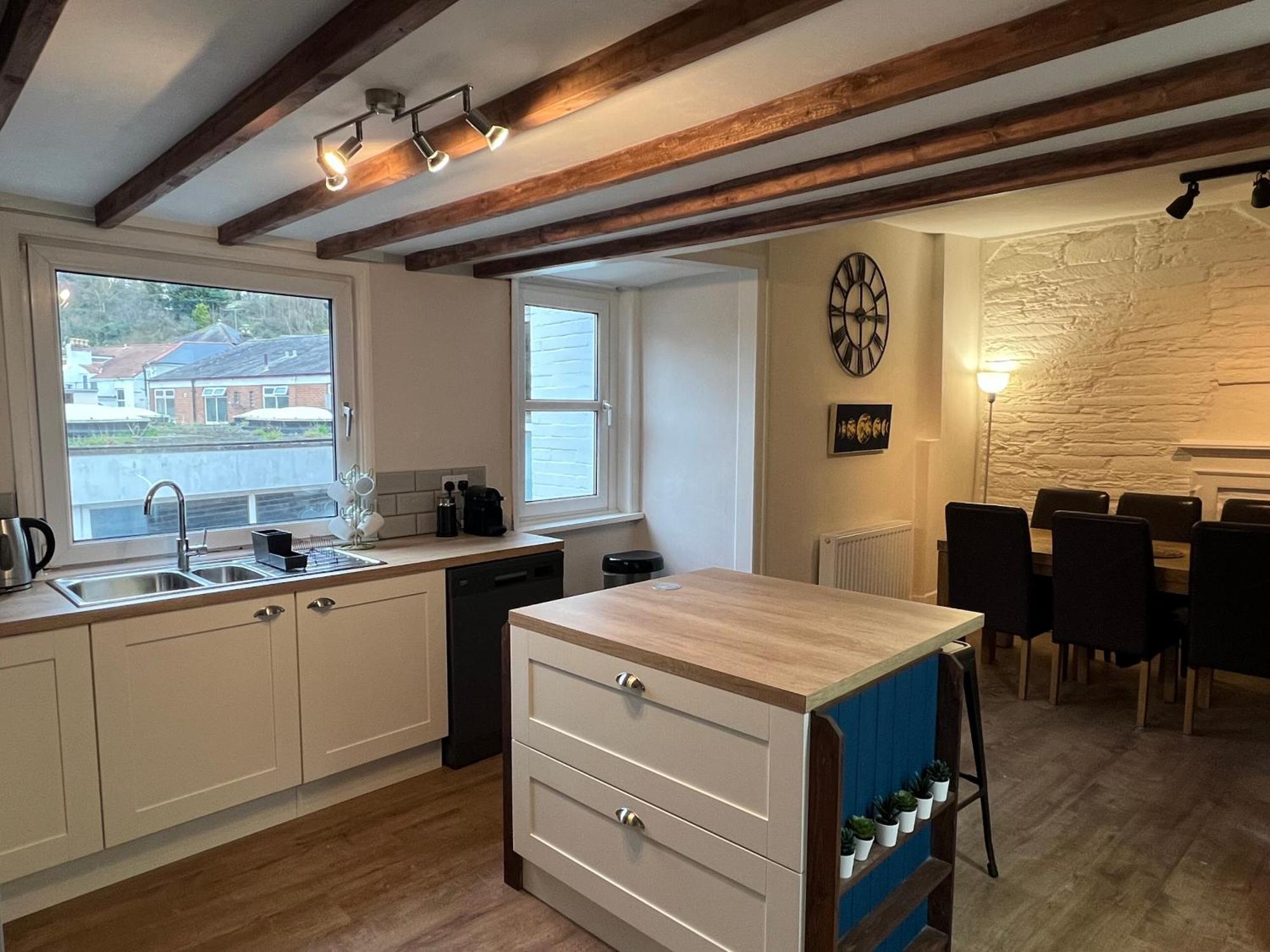 A Spacious 2 Bed Flat In Kingsbridge Town Dış mekan fotoğraf